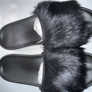 UGG Royal Slides (New in the box)